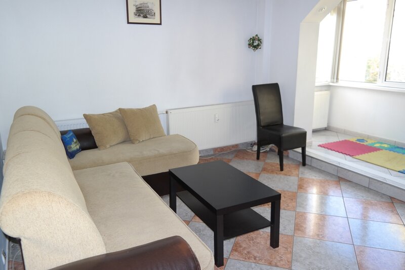 Berceni, 5min. Aparatorii Patriei, decomandat, parcare ADP, etaj 4/4