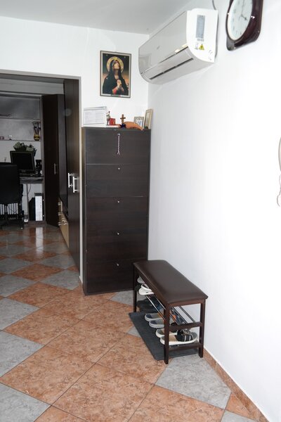 Berceni, 5min. Aparatorii Patriei, decomandat, parcare ADP, etaj 4/4