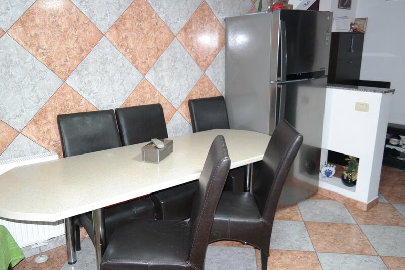 Berceni, 5min. Aparatorii Patriei, decomandat, parcare ADP, etaj 4/4